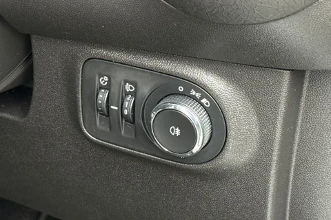 30 of 48 for Vauxhall Adam 1.2i JAM Euro 6 3dr