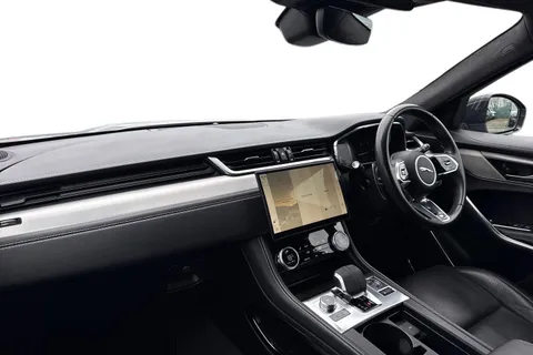BP72KFA Jaguar F-Pace 2.0 D200 MHEV R-Dynamic S Auto AWD Euro 6 (s/s) 5dr Thumbnail #16