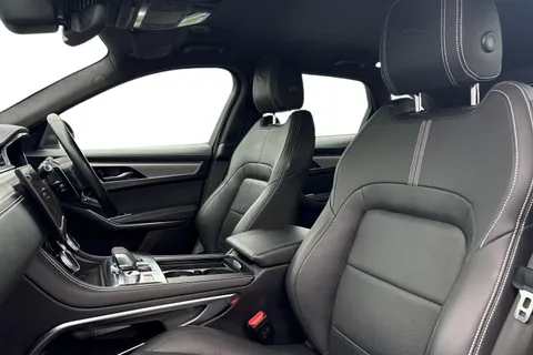 BP72KFA Jaguar F-Pace 2.0 D200 MHEV R-Dynamic S Auto AWD Euro 6 (s/s) 5dr Thumbnail #17