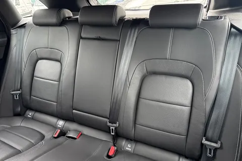 BP72KFA Jaguar F-Pace 2.0 D200 MHEV R-Dynamic S Auto AWD Euro 6 (s/s) 5dr Thumbnail #20