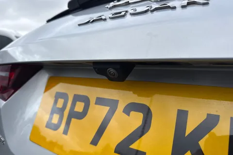 BP72KFA Jaguar F-Pace 2.0 D200 MHEV R-Dynamic S Auto AWD Euro 6 (s/s) 5dr Thumbnail #28