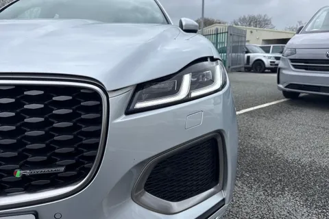 BP72KFA Jaguar F-Pace 2.0 D200 MHEV R-Dynamic S Auto AWD Euro 6 (s/s) 5dr Thumbnail #33