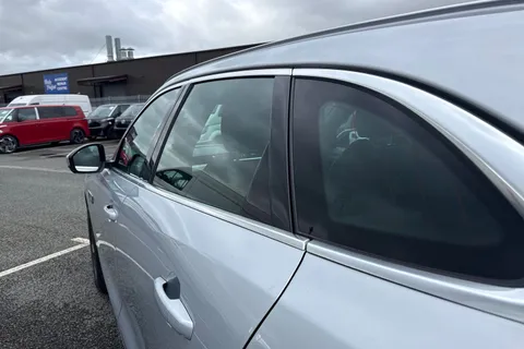 BP72KFA Jaguar F-Pace 2.0 D200 MHEV R-Dynamic S Auto AWD Euro 6 (s/s) 5dr Thumbnail #35