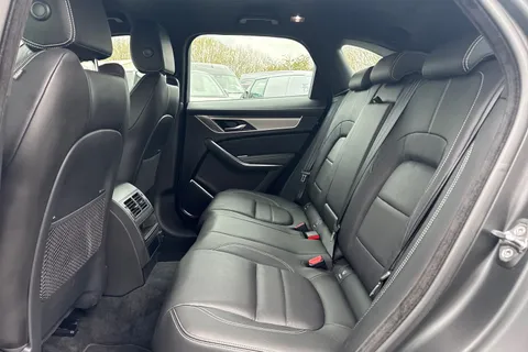 BP72KFA Jaguar F-Pace 2.0 D200 MHEV R-Dynamic S Auto AWD Euro 6 (s/s) 5dr Thumbnail #36