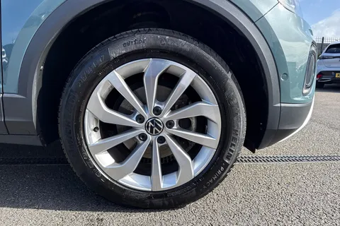 10 of 67 for Volkswagen T-Roc 1.5 TSI Style Euro 6 (s/s) 5dr