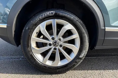 11 of 67 for Volkswagen T-Roc 1.5 TSI Style Euro 6 (s/s) 5dr