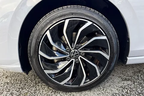CY23FFS Volkswagen Golf 1.5 TSI 150 Style Edition 5dr Thumbnail #13