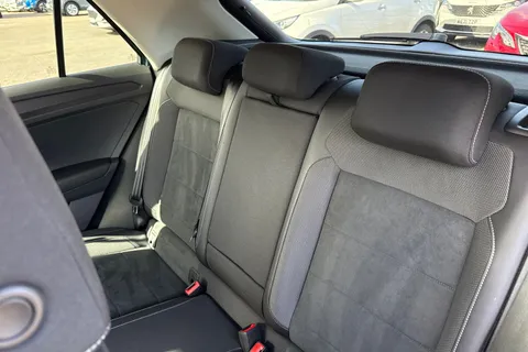 19 of 67 for Volkswagen T-Roc 1.5 TSI Style Euro 6 (s/s) 5dr