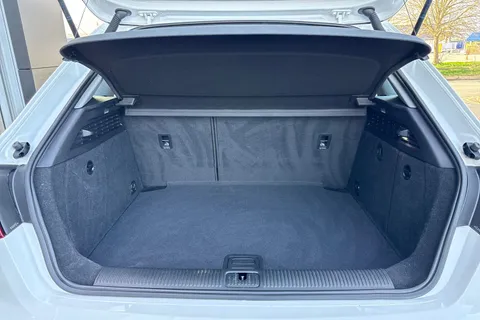 DX68XDN Audi A3 1.6 TDI 30 SE Technik Sportback S Tronic Euro 6 (s/s) 5dr Thumbnail #8