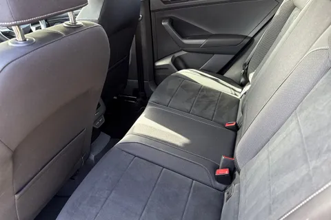 31 of 67 for Volkswagen T-Roc 1.5 TSI Style Euro 6 (s/s) 5dr