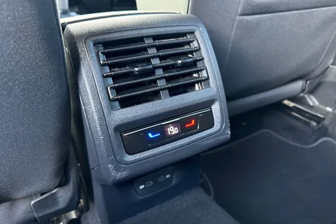 CY23FFS Volkswagen Golf 1.5 TSI 150 Style Edition 5dr Thumbnail #35