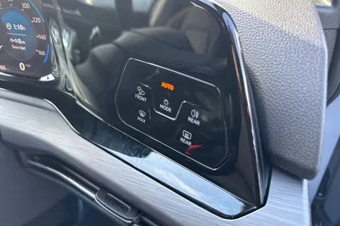 CY23FFS Volkswagen Golf 1.5 TSI 150 Style Edition 5dr Thumbnail #37