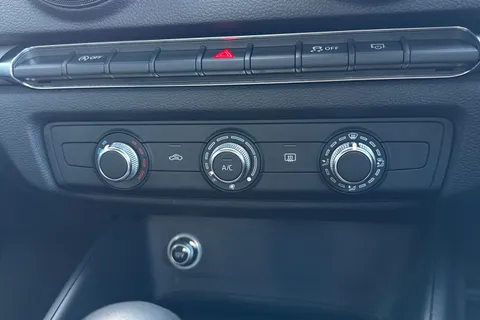 DX68XDN Audi A3 1.6 TDI 30 SE Technik Sportback S Tronic Euro 6 (s/s) 5dr Thumbnail #23