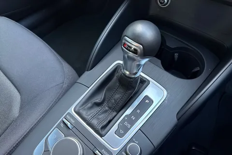 DX68XDN Audi A3 1.6 TDI 30 SE Technik Sportback S Tronic Euro 6 (s/s) 5dr Thumbnail #24