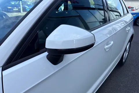 DX68XDN Audi A3 1.6 TDI 30 SE Technik Sportback S Tronic Euro 6 (s/s) 5dr Thumbnail #30