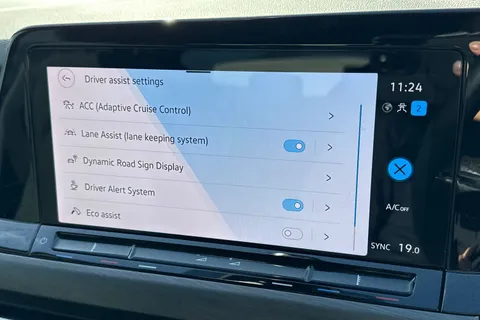 CY23FFS Volkswagen Golf 1.5 TSI 150 Style Edition 5dr Thumbnail #46