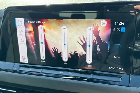 CY23FFS Volkswagen Golf 1.5 TSI 150 Style Edition 5dr Thumbnail #51