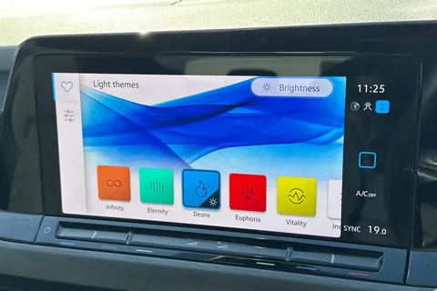 CY23FFS Volkswagen Golf 1.5 TSI 150 Style Edition 5dr Thumbnail #52