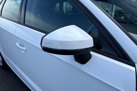 DX68XDN Audi A3 1.6 TDI 30 SE Technik Sportback S Tronic Euro 6 (s/s) 5dr Thumbnail #37