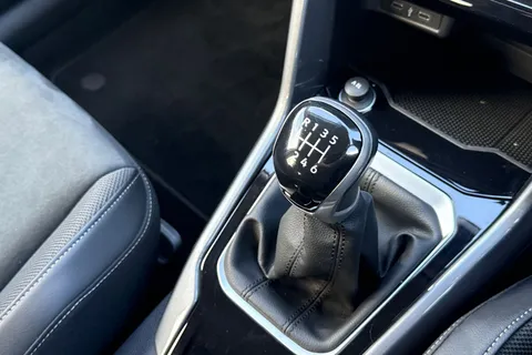 54 of 67 for Volkswagen T-Roc 1.5 TSI Style Euro 6 (s/s) 5dr