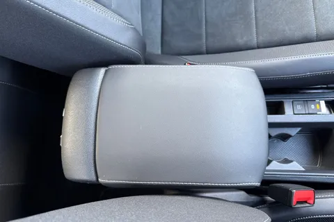 56 of 67 for Volkswagen T-Roc 1.5 TSI Style Euro 6 (s/s) 5dr