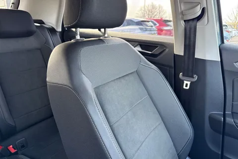 58 of 67 for Volkswagen T-Roc 1.5 TSI Style Euro 6 (s/s) 5dr