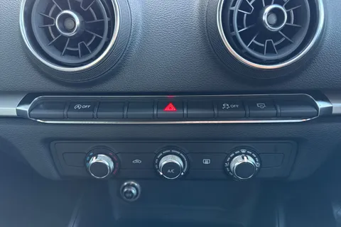 DX68XDN Audi A3 1.6 TDI 30 SE Technik Sportback S Tronic Euro 6 (s/s) 5dr Thumbnail #56