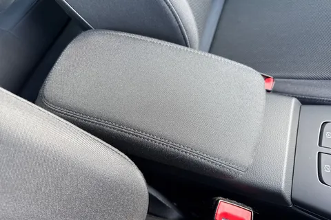 DX68XDN Audi A3 1.6 TDI 30 SE Technik Sportback S Tronic Euro 6 (s/s) 5dr Thumbnail #60