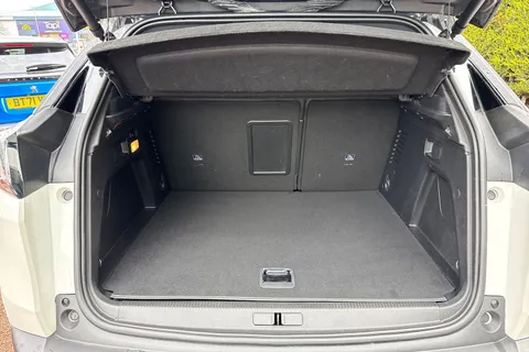 FSZ7611 PEUGEOT 3008 1.6 13.2kWh GT Premium e-EAT Euro 6 (s/s) 5dr Thumbnail #6