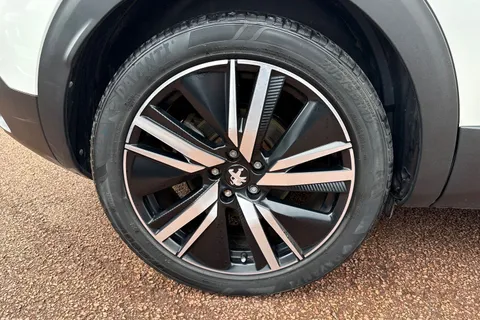 FSZ7611 PEUGEOT 3008 1.6 13.2kWh GT Premium e-EAT Euro 6 (s/s) 5dr Thumbnail #10