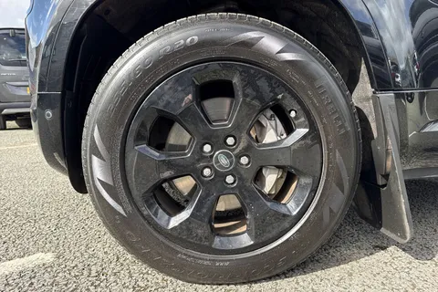 AK23OKE Land Rover Defender 110 2.0 P400e 15.4kWh X-Dynamic SE Auto 4WD Euro 6 (s/s) 5dr Thumbnail #13