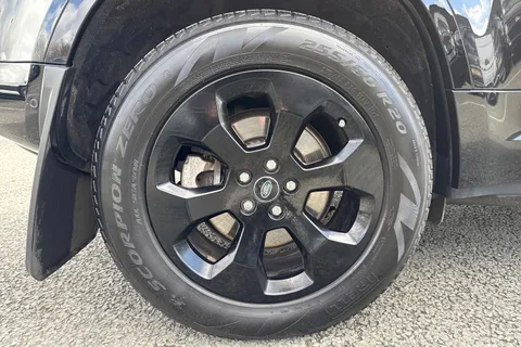 AK23OKE Land Rover Defender 110 2.0 P400e 15.4kWh X-Dynamic SE Auto 4WD Euro 6 (s/s) 5dr Thumbnail #14