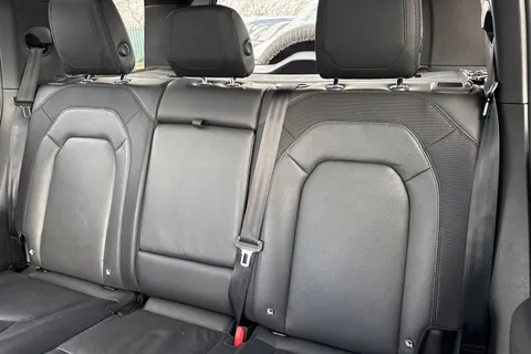 AK23OKE Land Rover Defender 110 2.0 P400e 15.4kWh X-Dynamic SE Auto 4WD Euro 6 (s/s) 5dr Thumbnail #20