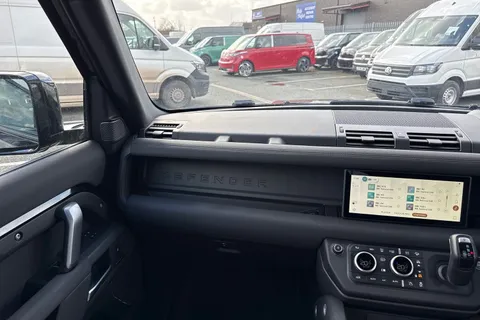 AK23OKE Land Rover Defender 110 2.0 P400e 15.4kWh X-Dynamic SE Auto 4WD Euro 6 (s/s) 5dr Thumbnail #21