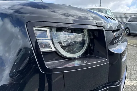 AK23OKE Land Rover Defender 110 2.0 P400e 15.4kWh X-Dynamic SE Auto 4WD Euro 6 (s/s) 5dr Thumbnail #32