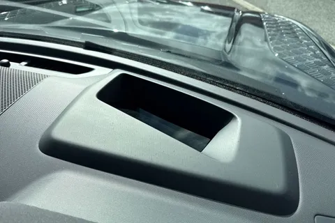 AK23OKE Land Rover Defender 110 2.0 P400e 15.4kWh X-Dynamic SE Auto 4WD Euro 6 (s/s) 5dr Thumbnail #50