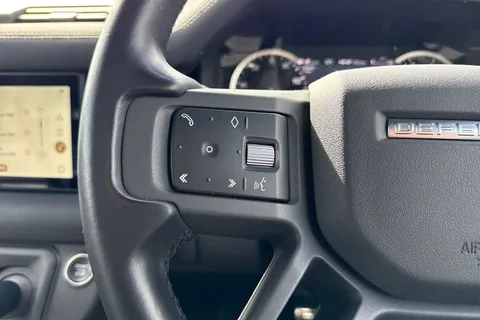 AK23OKE Land Rover Defender 110 2.0 P400e 15.4kWh X-Dynamic SE Auto 4WD Euro 6 (s/s) 5dr Thumbnail #52