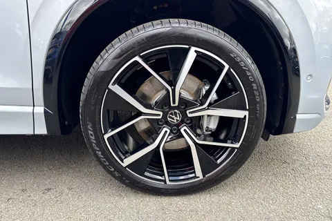 DA25PDU Volkswagen Tiguan 1.5 TSI 272 eHybrid R-Line 5dr DSG Thumbnail #11
