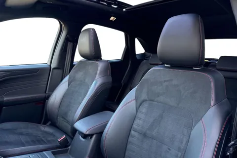 MH72AVE Ford Kuga 2.5h Duratec ST-Line X Edition CVT Euro 6 (s/s) 5dr Thumbnail #17