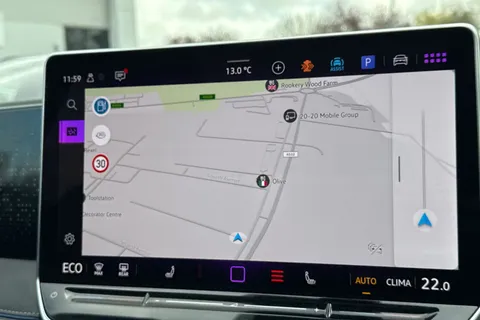 DA25PDU Volkswagen Tiguan 1.5 TSI 272 eHybrid R-Line 5dr DSG Thumbnail #18