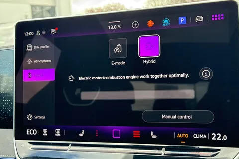 DA25PDU Volkswagen Tiguan 1.5 TSI 272 eHybrid R-Line 5dr DSG Thumbnail #33