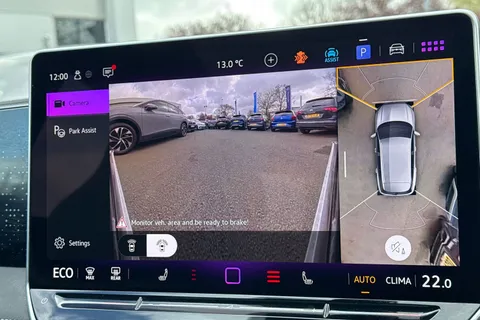 DA25PDU Volkswagen Tiguan 1.5 TSI 272 eHybrid R-Line 5dr DSG Thumbnail #35