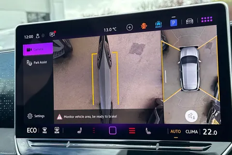 DA25PDU Volkswagen Tiguan 1.5 TSI 272 eHybrid R-Line 5dr DSG Thumbnail #36