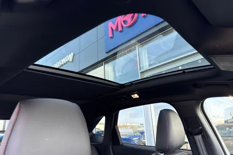 MH72AVE Ford Kuga 2.5h Duratec ST-Line X Edition CVT Euro 6 (s/s) 5dr Thumbnail #39