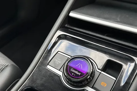 DA25PDU Volkswagen Tiguan 1.5 TSI 272 eHybrid R-Line 5dr DSG Thumbnail #40