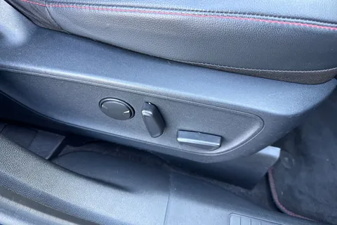 MH72AVE Ford Kuga 2.5h Duratec ST-Line X Edition CVT Euro 6 (s/s) 5dr Thumbnail #41