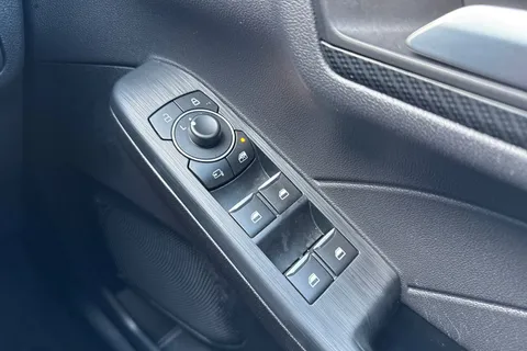 MH72AVE Ford Kuga 2.5h Duratec ST-Line X Edition CVT Euro 6 (s/s) 5dr Thumbnail #48