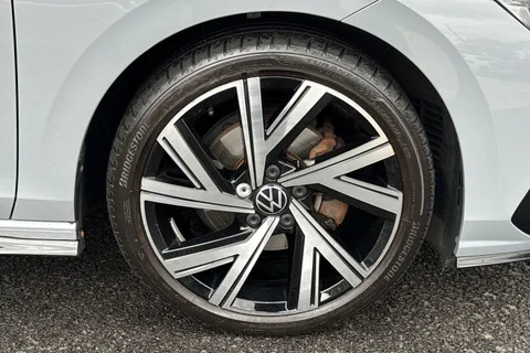 MM72KNU Volkswagen Golf 1.5 TSI R-Line 5dr **18' BERGAMO ALLOYS** Thumbnail #13