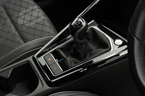 MM72KNU Volkswagen Golf 1.5 TSI R-Line 5dr **18' BERGAMO ALLOYS** Thumbnail #23