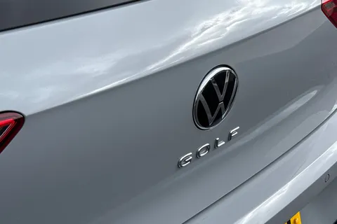 MM72KNU Volkswagen Golf 1.5 TSI R-Line 5dr **18' BERGAMO ALLOYS** Thumbnail #31